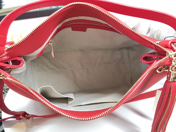 激安グッチバッグコピー着用イメージ